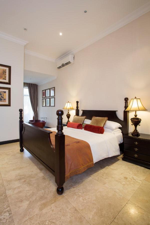 Villa Monticello Boutique Hotel Accra Bagian luar foto